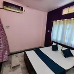 Shiv Kripa Paying Guest House - Four Bedroom 200 Mtr From Main Temple