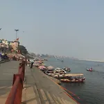 Shiv Kripa Paying Guest House - Four Bedroom 200 Mtr From Main Temple